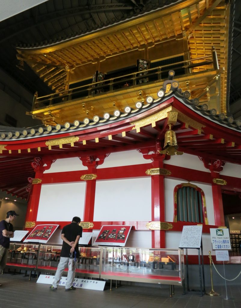 06 Top-floor-of-restored-Azuchi-castle-guardian
